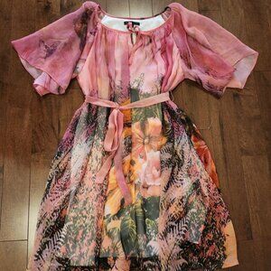 Marc Jacobs women's floral dress in size 6